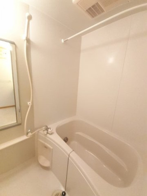 【浴室】 | フローレンスⅡＢ | 日々の暮らしに欠かせないお風呂です