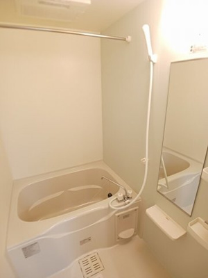 【浴室】 | プティ　ヴィラージュ　千田 | 日々の暮らしに欠かせないお風呂です