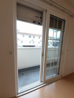 【バルコニー】 | エヴァーグリーンＣ | バルコニー付きです