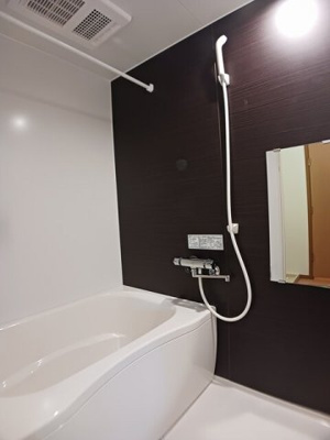 【浴室】 | エーデルハイム | 落ち着いた空間のお風呂です