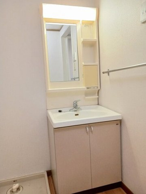 【洗面所】 | エーデルハイム | 脱衣スペースもあります