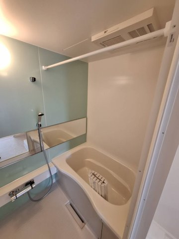 ウィステリア鶴ヶ峰の浴室