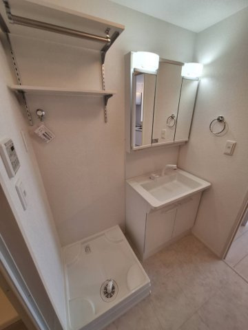 ウィステリア鶴ヶ峰の洗面所