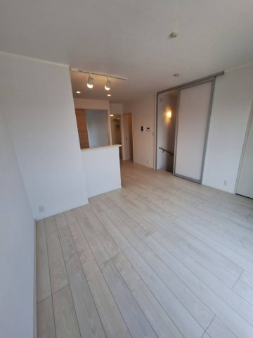 ウィステリア鶴ヶ峰の洋室