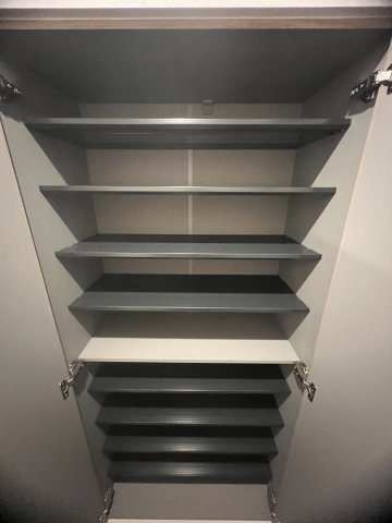 【収納】ローレルコート学園前ＢC棟B 