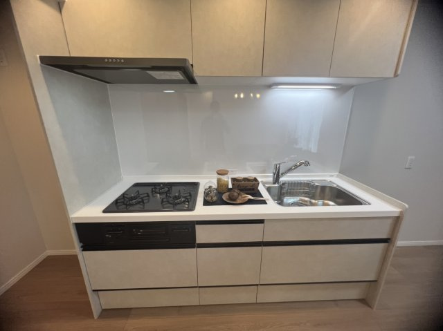 【キッチン】ローレルコート学園前ＢC棟B 