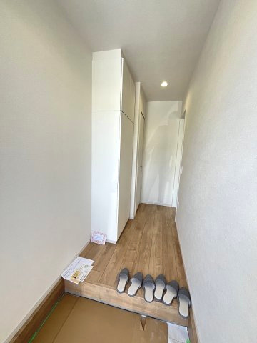 【玄関】 | 福岡市東区松香台1丁目2期　2号棟（全3棟）【仲介手数料無料・0円】 | 現地写真。