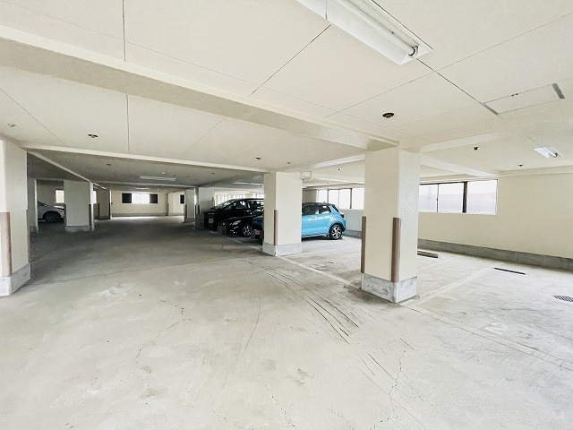 【駐車場】 | ルッシュ・西公園