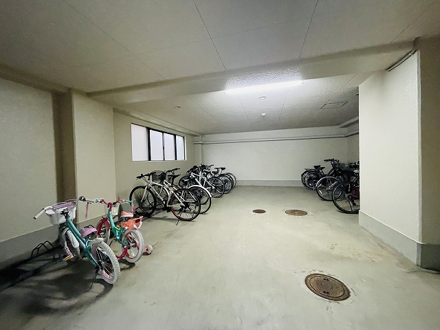 【駐輪場】 | ルッシュ・西公園