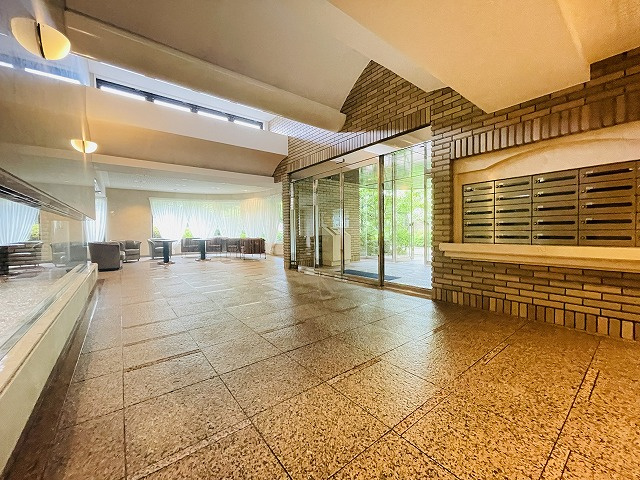 【エントランス】 | ルッシュ・西公園