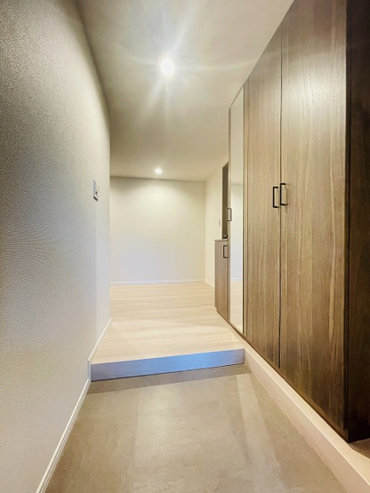 【玄関】 | ルッシュ・西公園