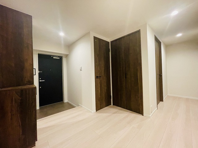 【玄関】 | ルッシュ・西公園