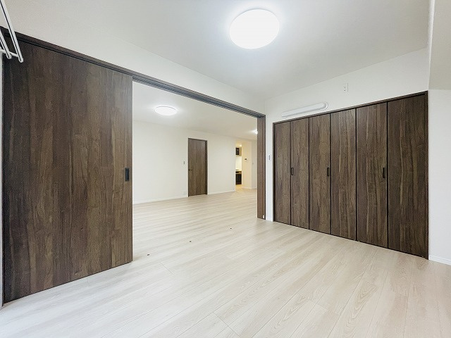 【洋室】 | ルッシュ・西公園