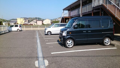 【駐車場】 | ＲＩＶＥＲＨＩＬＬＹＵＡＳＡⅠ | 車をお持ちの方に嬉しい駐車場付きの物件です
