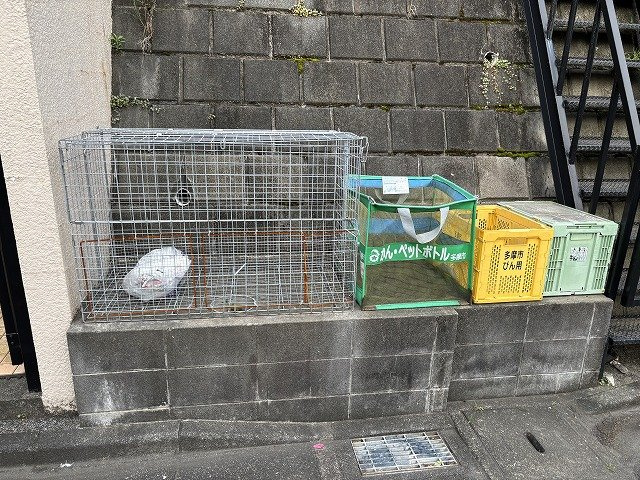 アパートの下にありますごみ置場です♪