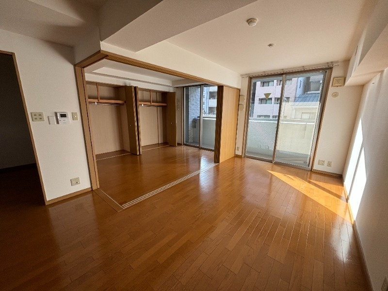 メゾン油小路の居間・リビング