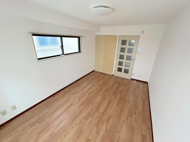 セントラル淀川の居間・リビング