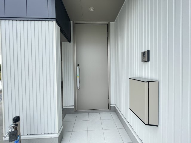 八戸市長苗代3丁目の玄関