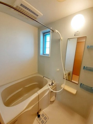 【浴室】 | エミネンスⅠ | 日々の暮らしに欠かせないお風呂です