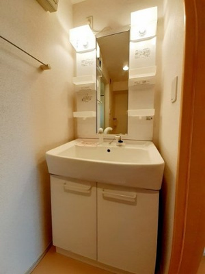 【洗面所】 | エミネンスⅠ | 脱衣スペースもあります