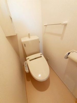 【トイレ】 | エミネンスⅠ | 清潔感のあるトイレです