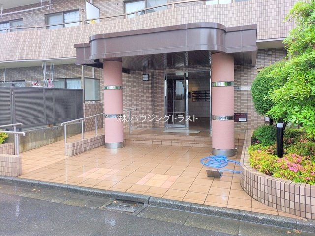 仲介手数料無料　ロイヤルステージ東所沢のエントランス