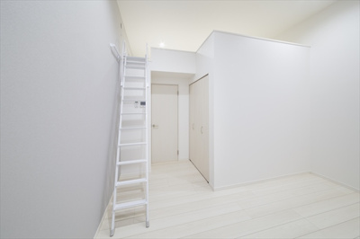 【寝室】 | Alison（アリソン）