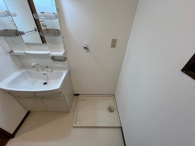 光明池サニーハイツの内装