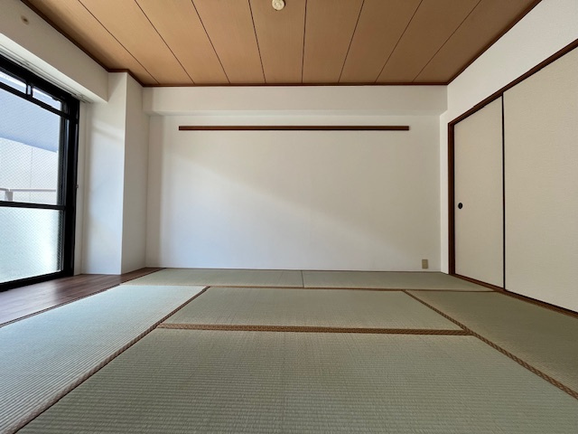 光明池サニーハイツの和室