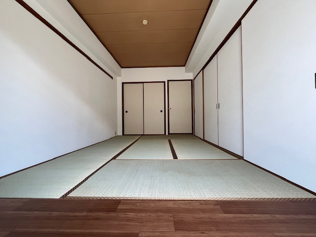 光明池サニーハイツの和室