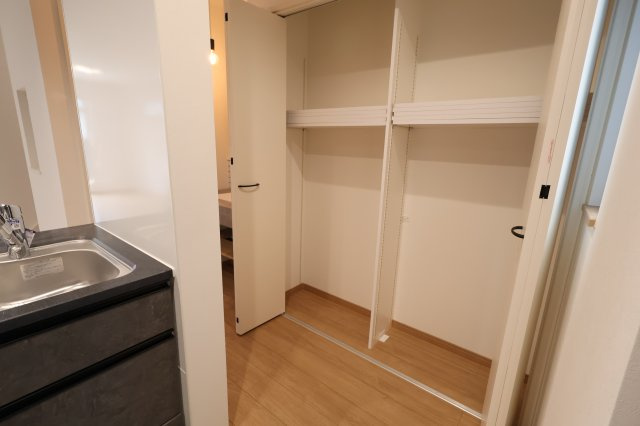 南区南浦和３丁目13-9新築一戸建ての収納|撮影日 2025年7月28日 13:40 晴れ