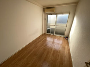 パレス甲子園の居間