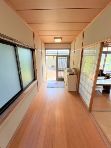 【玄関】 | 恩田小学校に通える中古住宅平家　宇部市恩田町２丁目 | 落ち着いた玄関です