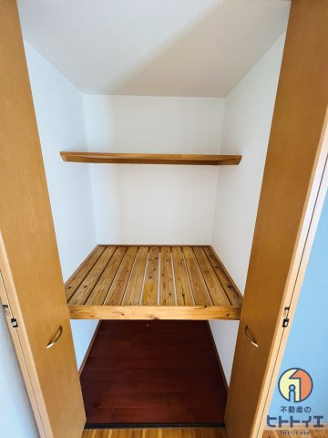 コーポ室岡の収納|洋室の収納です