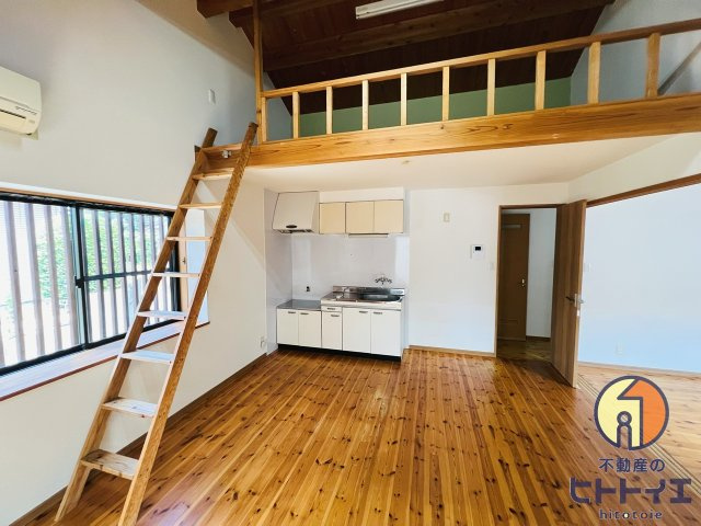 コーポ室岡の居間・リビング|ゆったり過ごせるリビングです