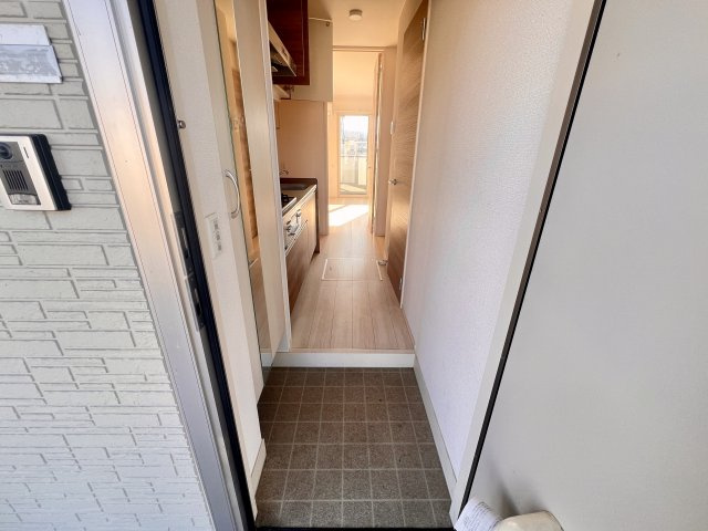 プルミエール下小塙の玄関