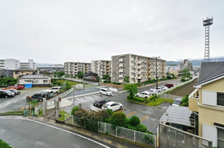 【展望】 | 周辺に高い建物・視界を遮る建物がないので眺望◎日当り風通しもGOOD