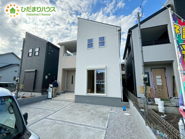熊谷市末広第4　新築一戸建て　リーブルガーデン　02の外観|白を基調とした明るい外観です☆
