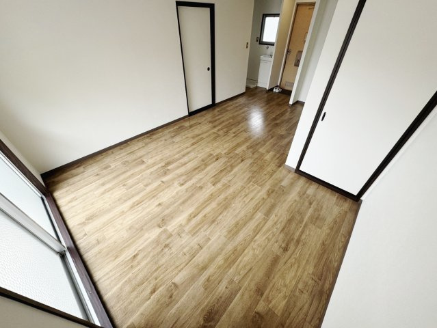 メゾンドアキの居間・リビング