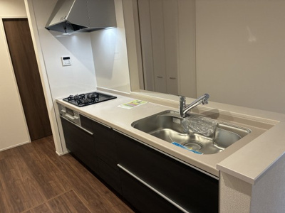 【キッチン】 | 大津市錦織1丁目7付近　新築戸建 | 2025年12月撮影