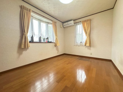 【洋室】 | 諏訪野町戸建