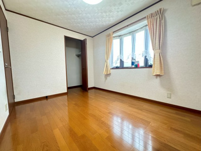 【洋室】 | 諏訪野町戸建