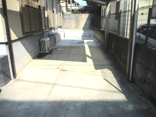 西区池田2丁目の駐車場|駐車場は縦列2台になります。