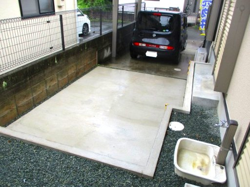 池田2丁目の駐車場|駐車場は縦列2台になります。