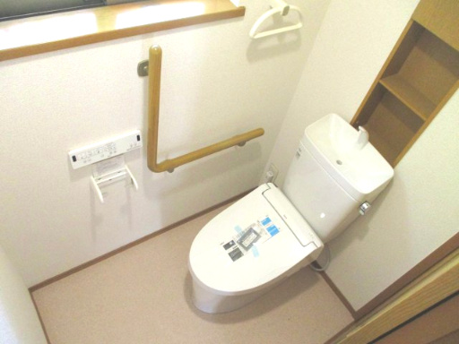 西区池田2丁目のトイレ|トイレはLIXIL社製の壁リモコンタイプ・シャワ－便座付アメージュ便器を新設しました。