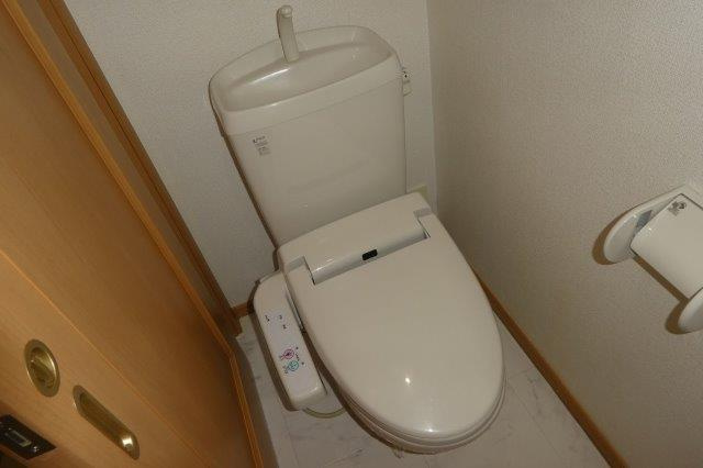 倉敷市白楽町のアパートのトイレ|ウォシュレット