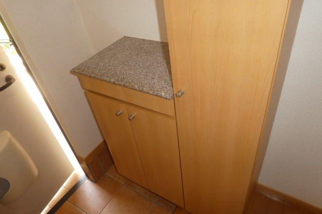 倉敷市白楽町のアパートの収納|シューズボックス