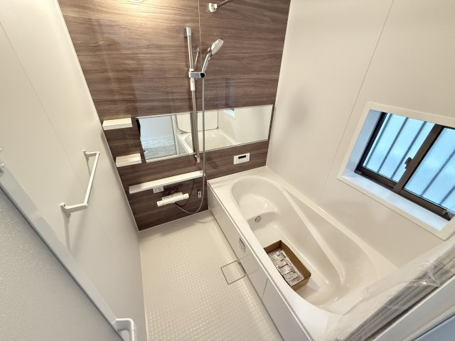 堀上緑町１丁　新築一戸建の浴室