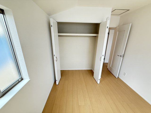 堀上緑町１丁　新築一戸建の収納