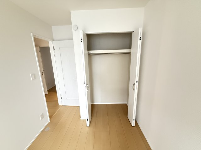 堀上緑町１丁　新築一戸建の収納